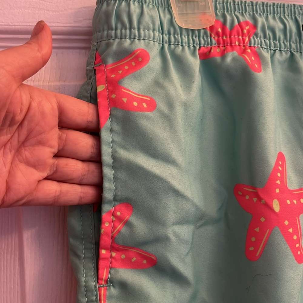 - Maui and Sons starfish men’s swimsuit medium - Picture 4 of 8